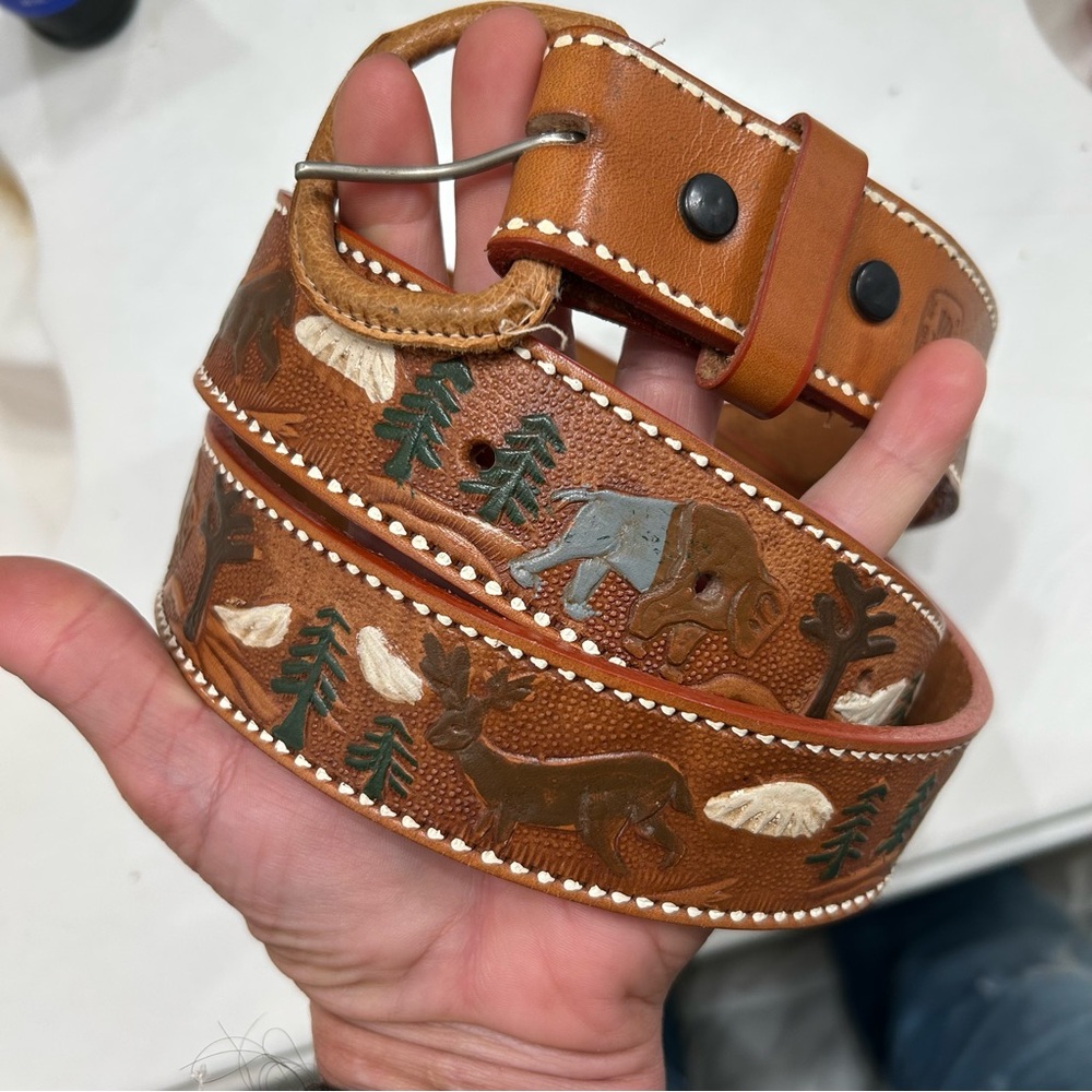 Vintage Hand Tooled Painted Leather Belt Buffalo and Trees Size 42 Mexico